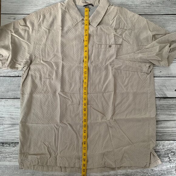 Columbia Omni-Shield Short Sleeve Lightweight Casual Button Down Shirt - Picture 8 of 8